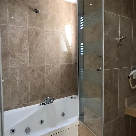 Kivanc Hotel